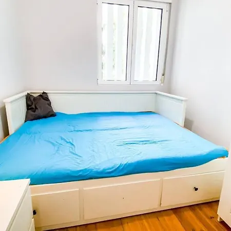 Hu2i - In&out Sete Rios Apartmán