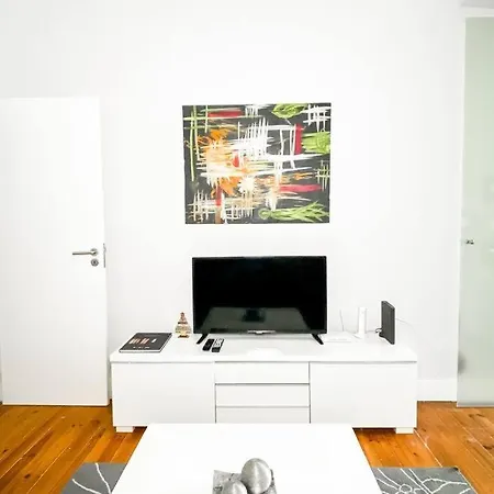 Apartment Hu2i - In&out Sete Rios *