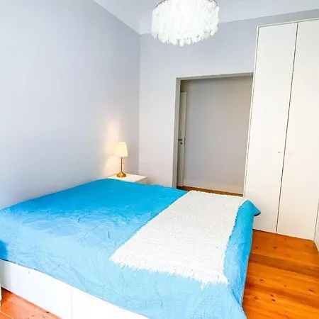 Hu2i - In&out Sete Rios Appartement Lissabon
